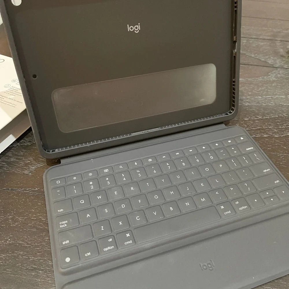 Logitech Apple IPad (7th, 8th, 9th Gen) Rugged Case with Integrated Keyboard